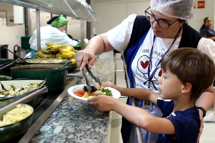 colegio-sao-luis-alimentacao-1-750x500